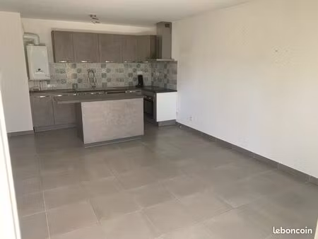t3 récent avec grande terrasse couverte  jardin et garage – trets