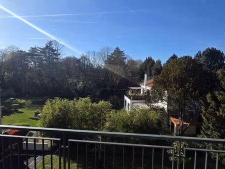 appartement traversant de 108m2 au 3ème et dernier étage balcon ouest