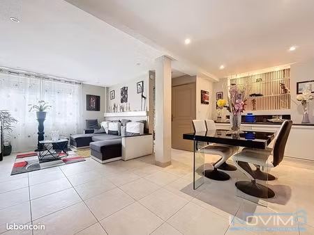 maison 8 pièces 84 m²