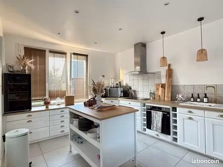 maison 6 pièces 117 m²