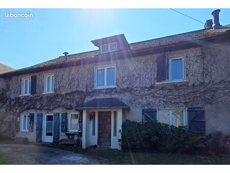 maison - 4 pièces - 145m² - avec dépendances