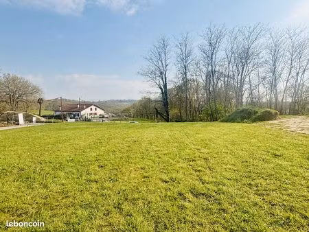 terrain 995 m² urcuit