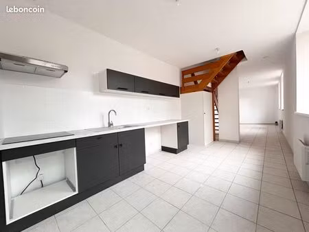 apprtement 3 pièces rénovée