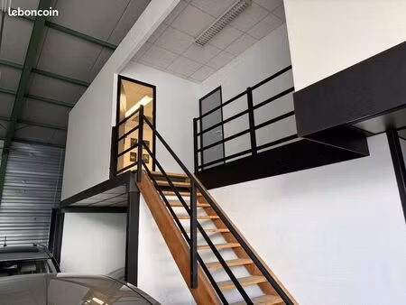 location local 235 m2 avec 3 bureaux