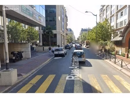 boutique 64 m² levallois perret