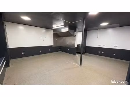 local commercial 30 m² cires-lès-mello