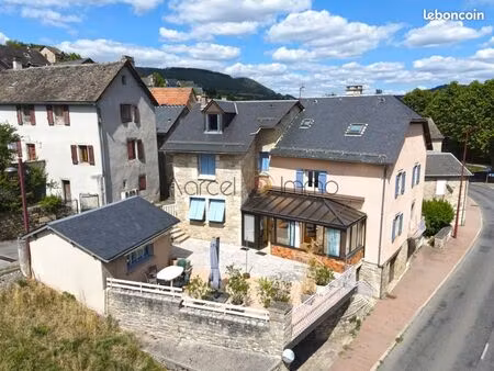 maison 12 pièces 328 m²
