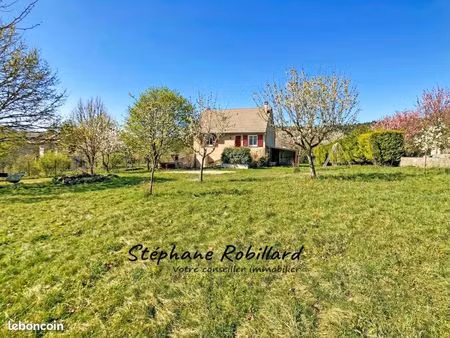 maison 8 pièces 121 m²