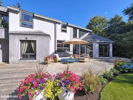 maison 8 pièces 250 m²