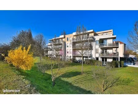 appartement 4 pièces 104 m²