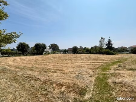 terrain à bâtir centre village