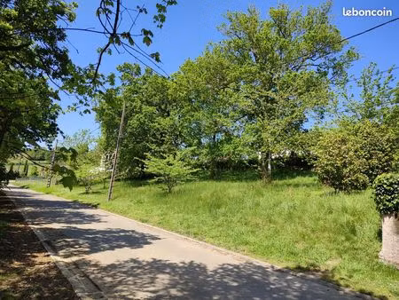 terrain constructible 1400 m² vue pyrénées