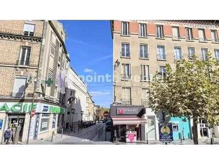 local commercial 205 m²