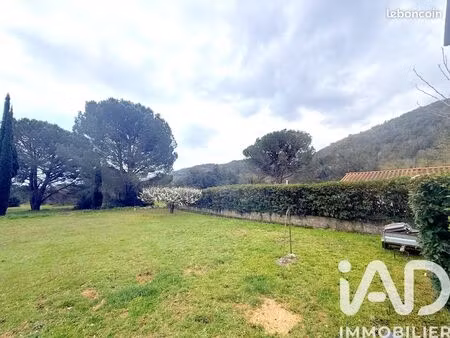 terrain 818 m² reynès