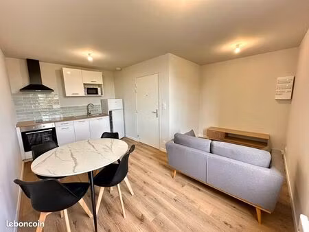 appartement t2 meublé – 34 m² – entièrement rénové – disponible immédiatement