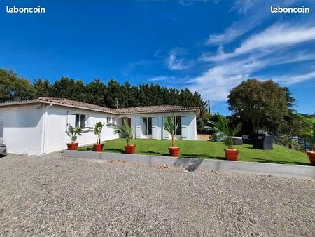 bureaux au sein d’un centre de soins proche clinique croix du sud