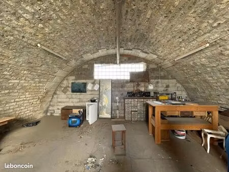 local d'activité 110 m²