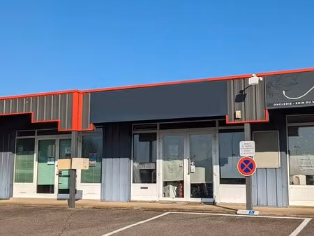 local commercial 55 m² – emplacement n°1 zone commerciale pusey