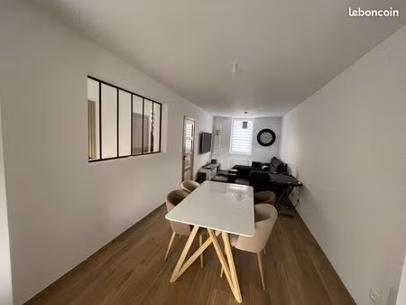 lys lez lannoy large maison semi-flamande entièrement rénovée