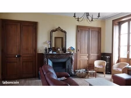 grande maison avec grand jardin centre ville de sees