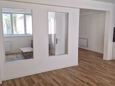 3 bureaux metro valmy