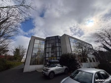 bureaux 1500 m² quimper