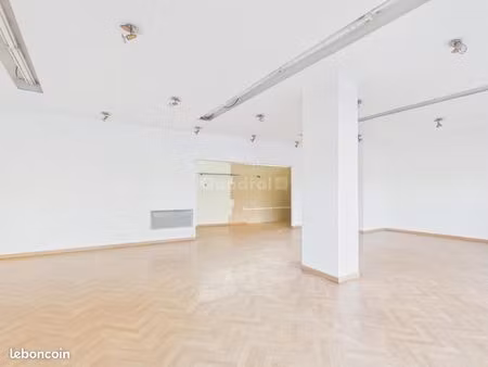 local commercial 98 m²