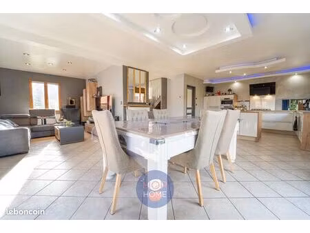 maison 5 pièces 104 m²