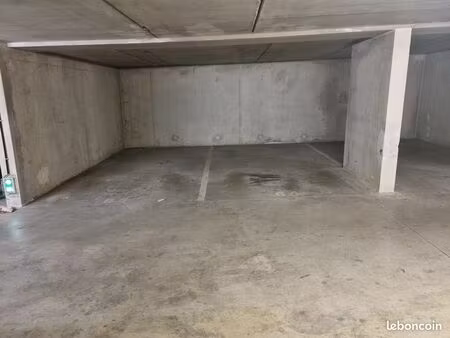 place de parking 69007