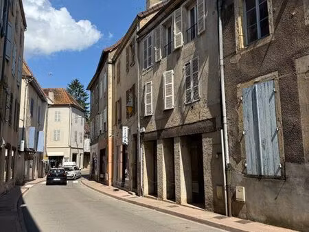 local commercial -15m2- disponible à la location a charolles  16 rue gambetta