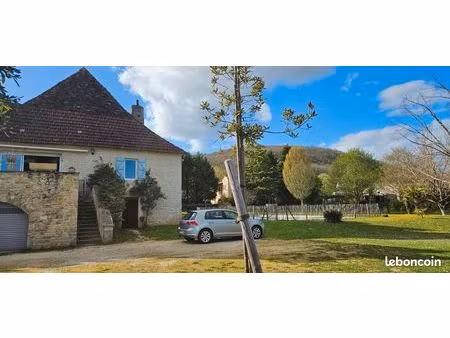 maison de caractère en pierre avec pigeonnier  piscine et gîte – secteur cahors