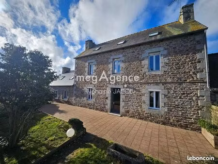 maison 10 pièces 223 m²