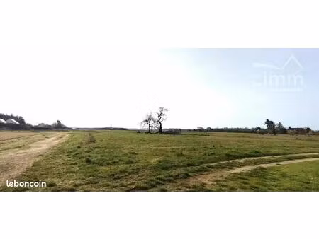 terrain 8206 m² montlivault