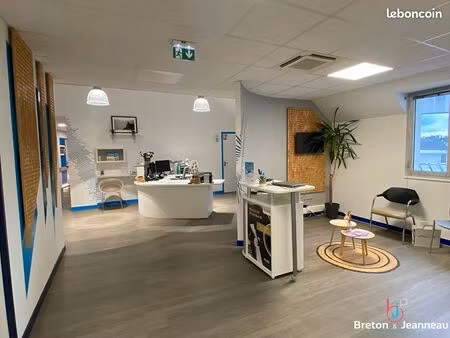 bureaux 287 m² fougeres