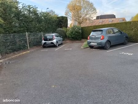 parking / place de stationnement proche gare