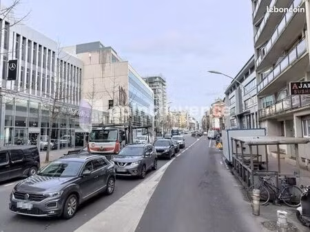 local commercial 183 m²