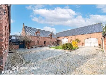 maison 10 pièces 305 m²