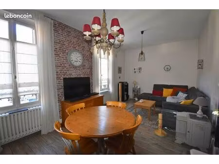 maison de ville avec local & fort potentiel - la charité centre