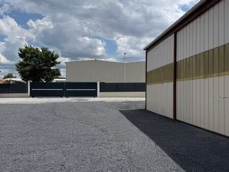 maison + hangar + terrain