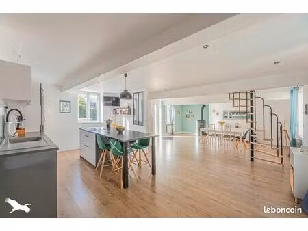 longère 6 pièces 185 m²