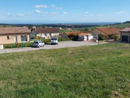 terrain 800m2 viabilisé  calme vue dégagée sur val de saone