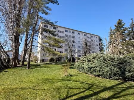 studio 1 pièce 35 m²