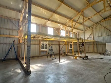 local artisan/ espace de stockage neuf – bureau + porte 4 m