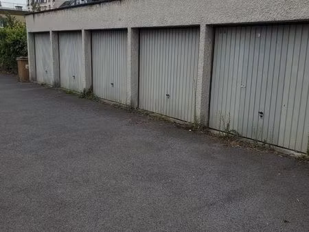 box fermé rer e nogent-le-perreux