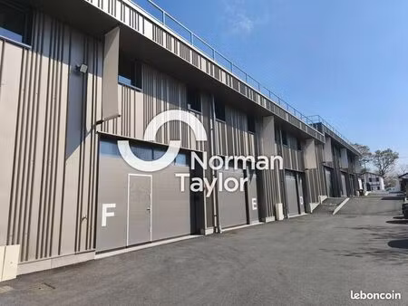 local d'activité 185 m²