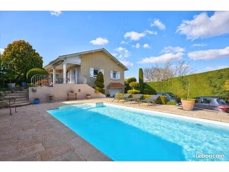 maison 5 pièces 111 m²