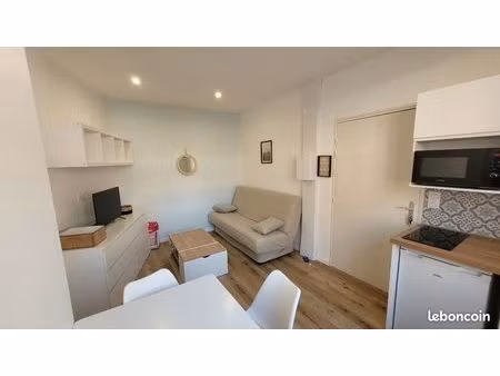 location studio meublé