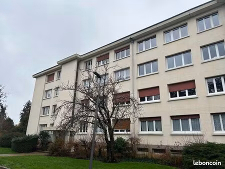appartement 4 pièces 93 m²