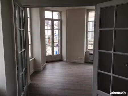a louer t2. centre ville cosne sur loire