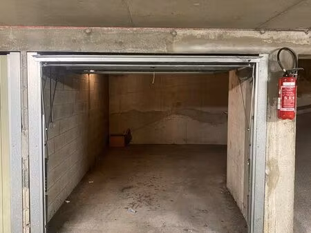 garage à louer – 16 m² – 12 rue isaline à aix les bains